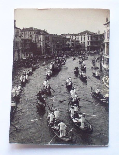 Cartolina Venezia - Corteo di Gondole 1956.