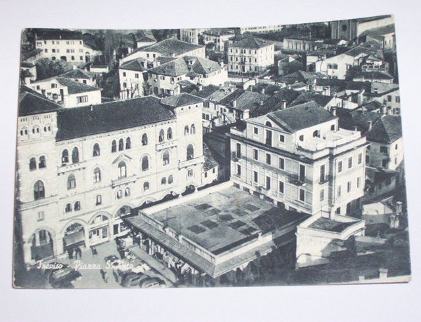 Cartolina Treviso - Piazza S. Vito 1955.