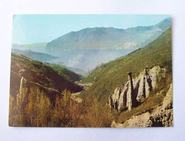 Cartolina Lago d' Iseo - Zone - Piramidi erosione 1971