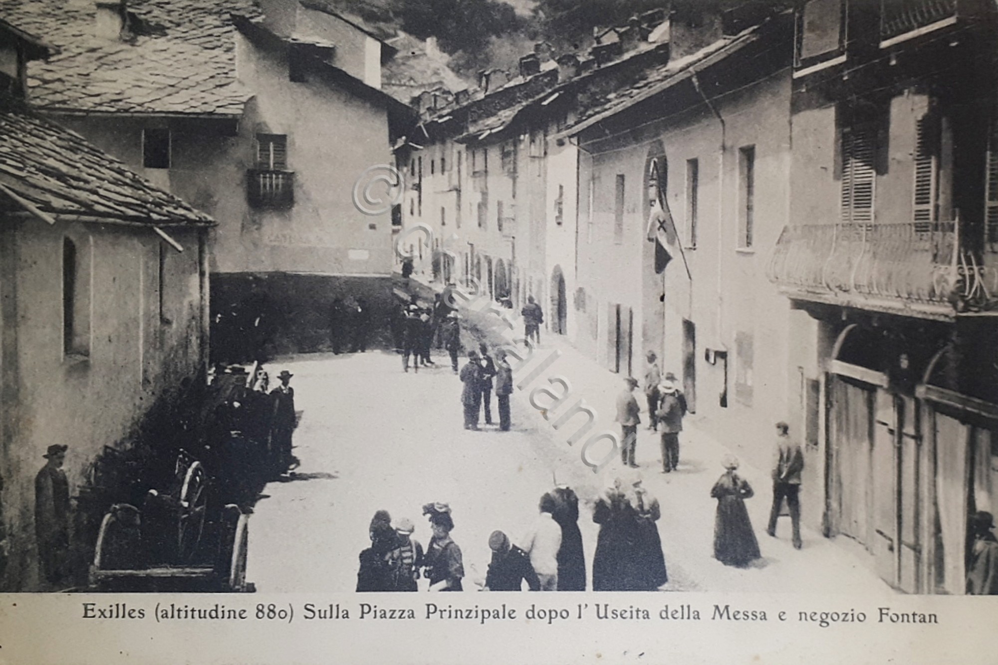 Cartolina - Exilles - Sulla Piazza Principale dopo l'uscita della …