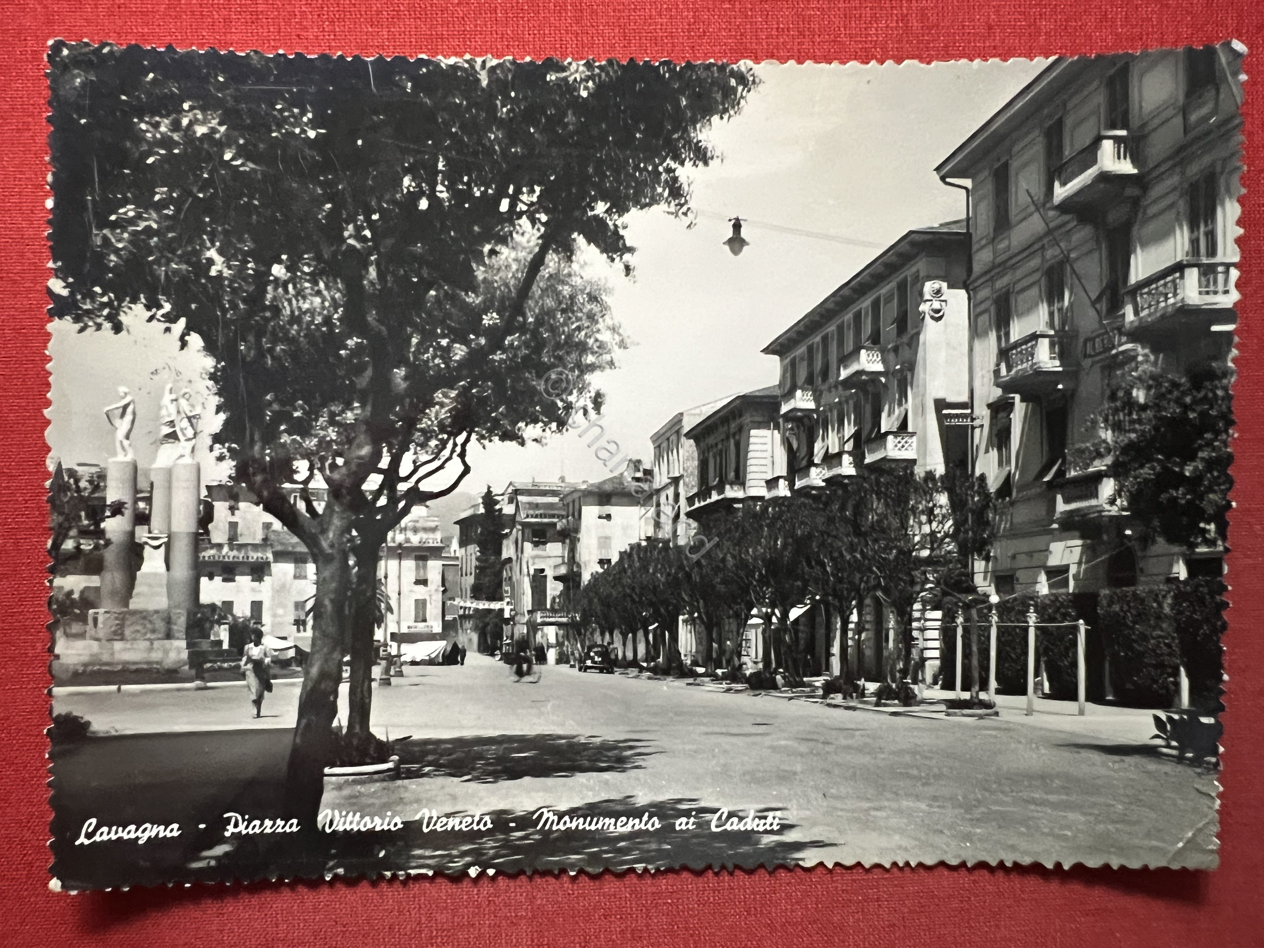 Cartolina - Lavagna ( Genova ) - Piazza Vittorio Veneto …