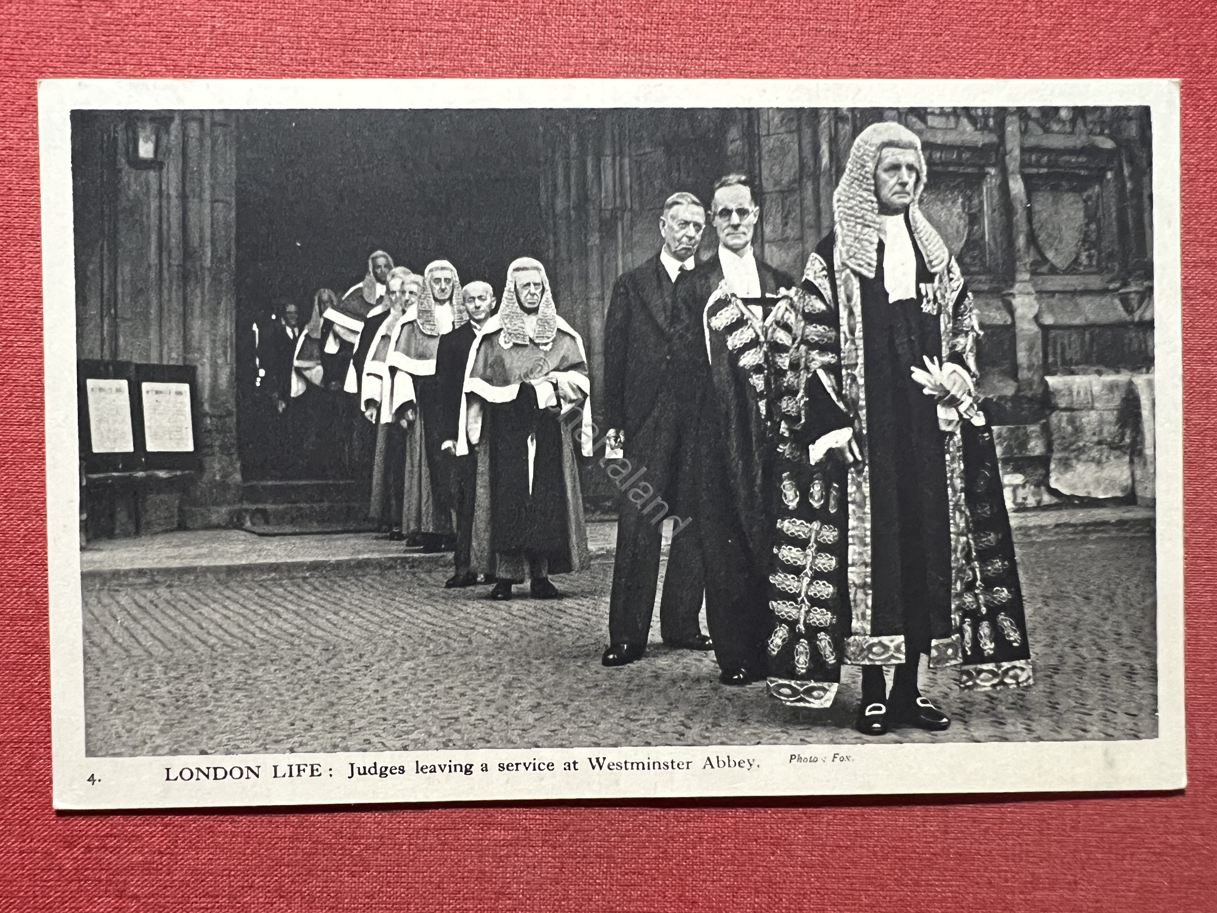 Cartolina - London Life - Judges leaving a service at …