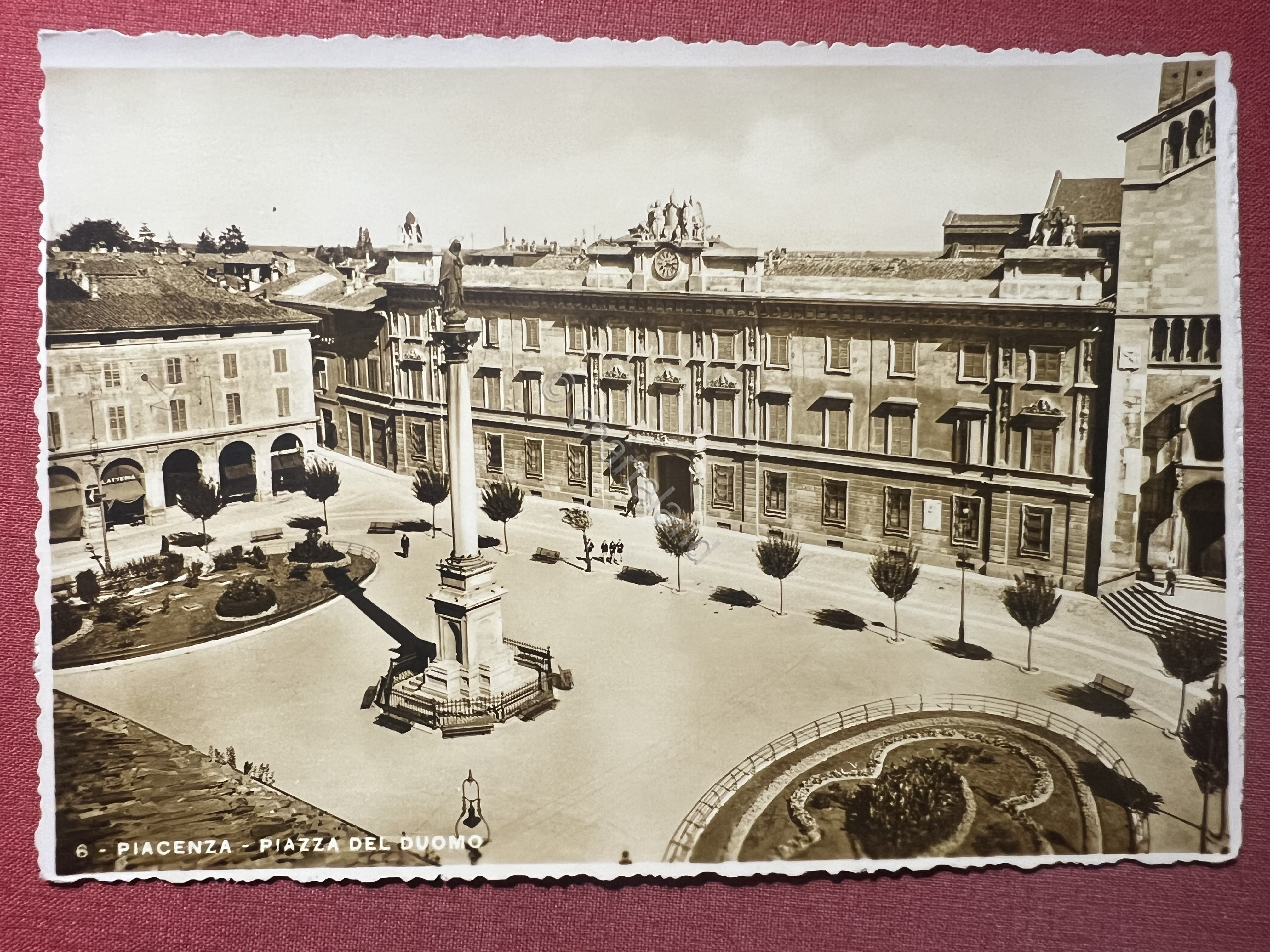 Cartolina - Piacenza - Piazza del Duomo - 1935 ca.