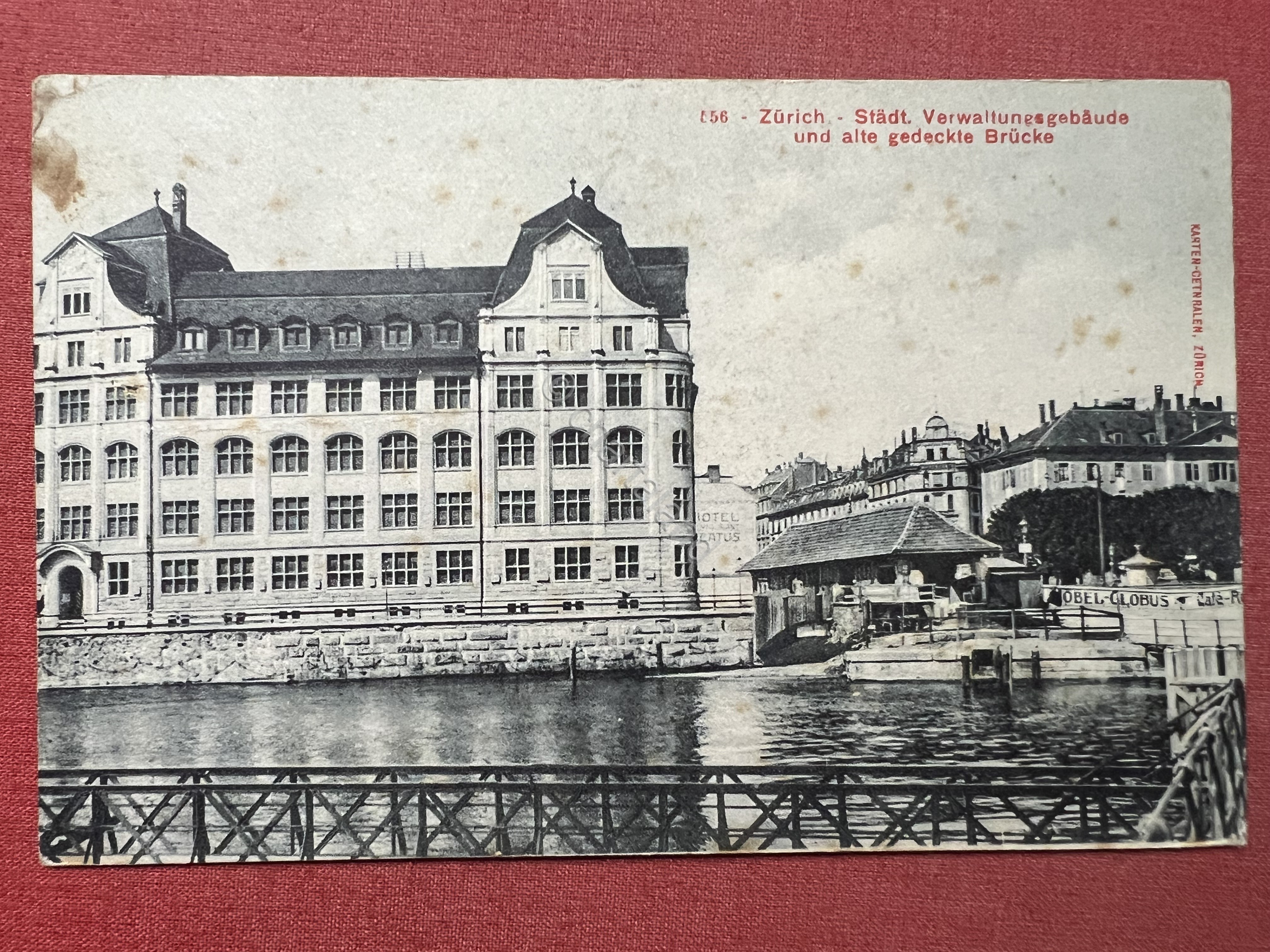 Cartolina - Zürich - Stadt. Verwaltungsgebäude und alte gedeckte Brücke …