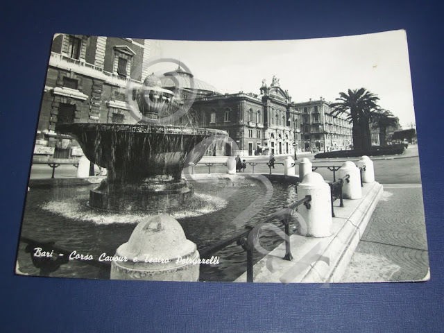 Cartolina Bari - Corso Cavour e Teatro Petruzzelli 1954.