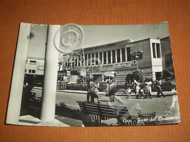 Cartolina Bari - Fiera del Levante 1955.