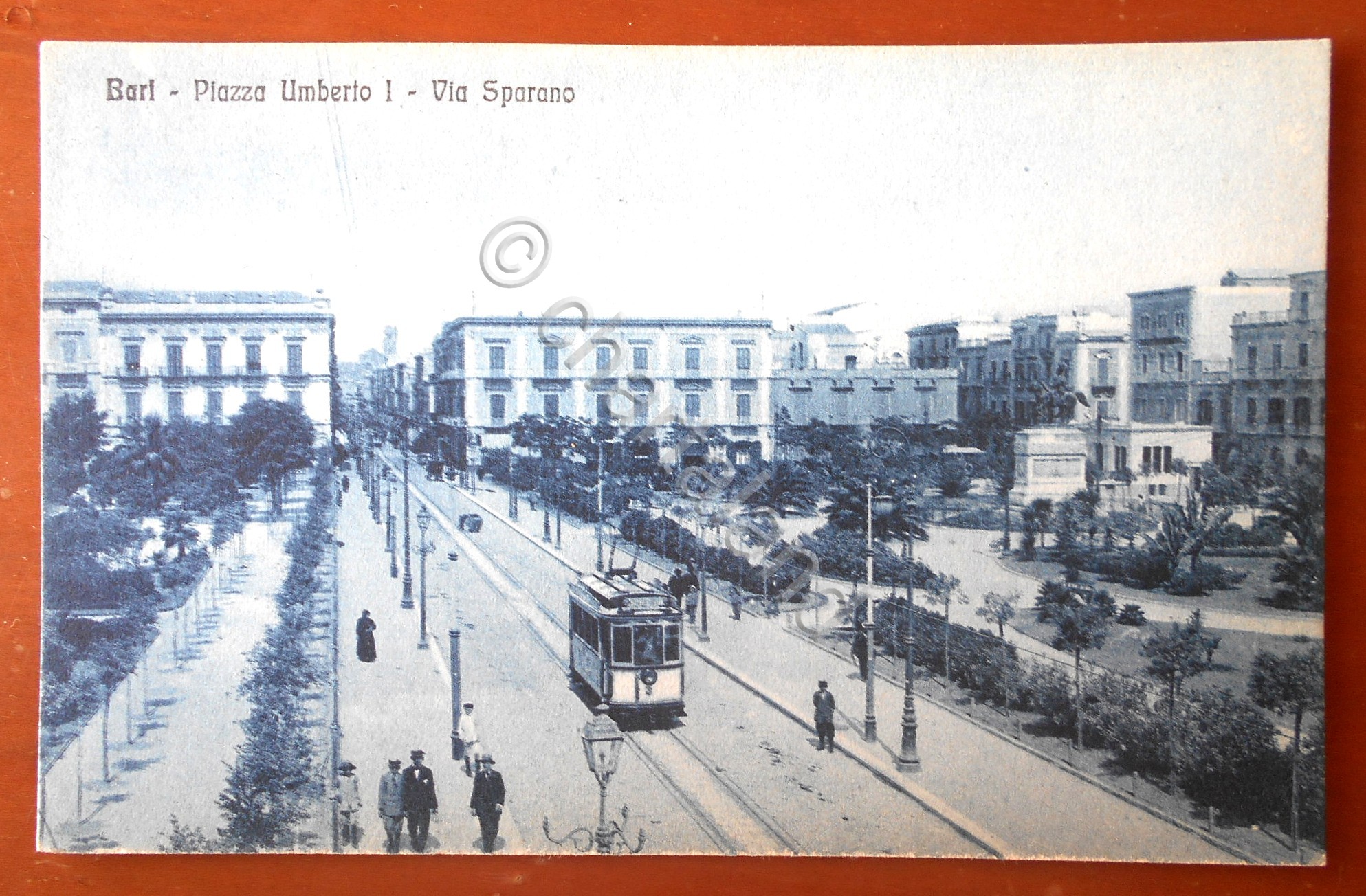 Cartolina Bari - Piazza Umbero I - Via Sparano - …