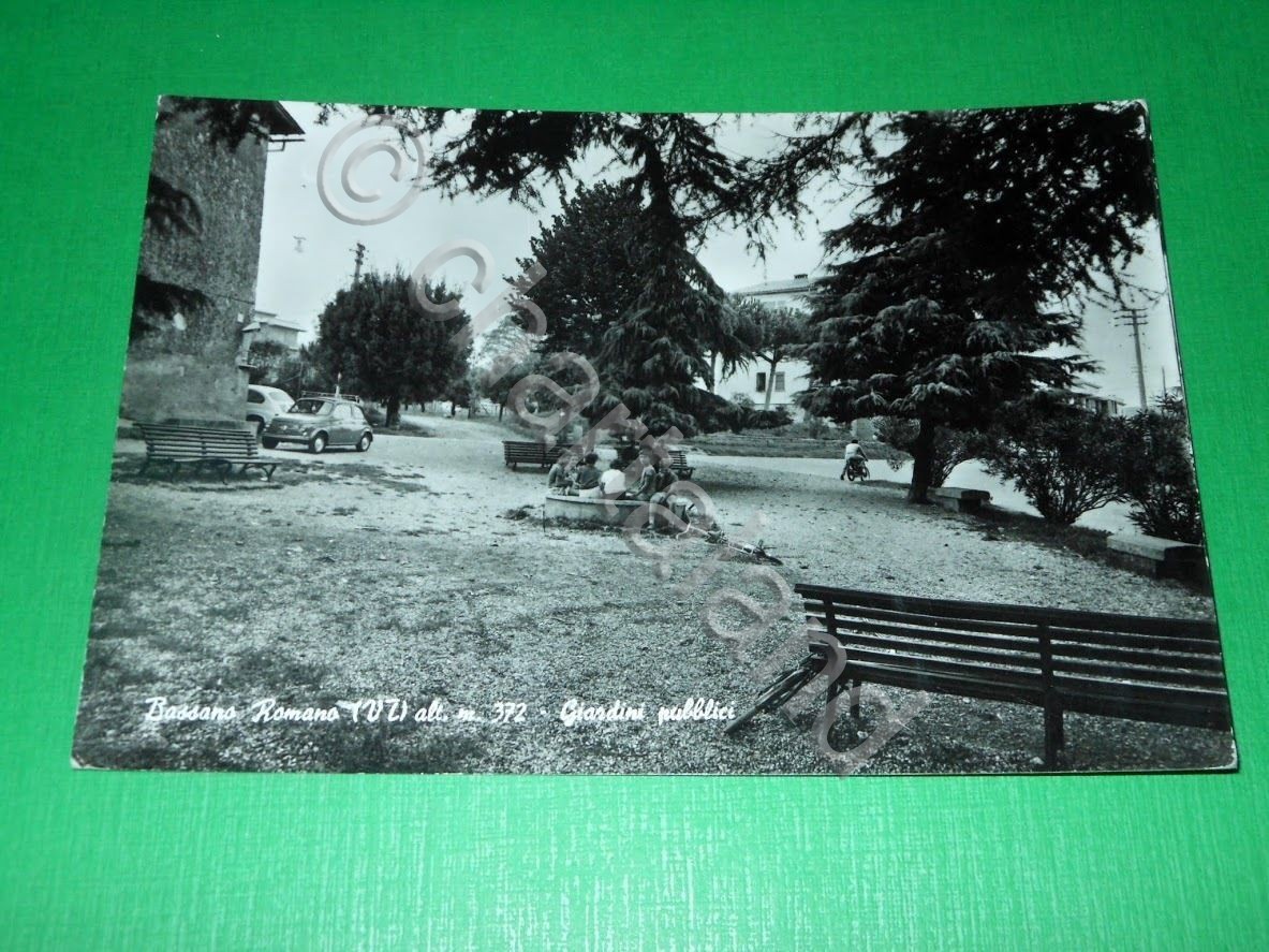 Cartolina Bassano Romano ( Viterbo ) - Giardini pubblici 1968.