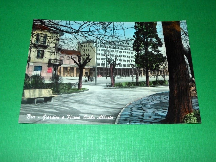 Cartolina Bra ( Cuneo ) - Giardini e Piazza Carlo …
