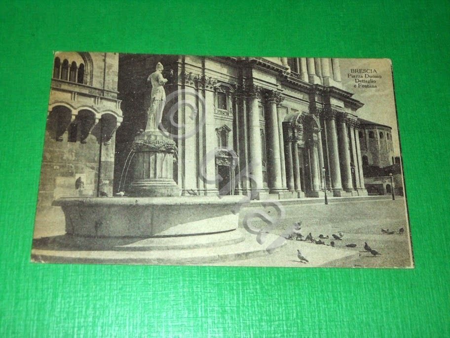 Cartolina Brescia - Piazza Duomo - Dettaglio e Fontana 1928.