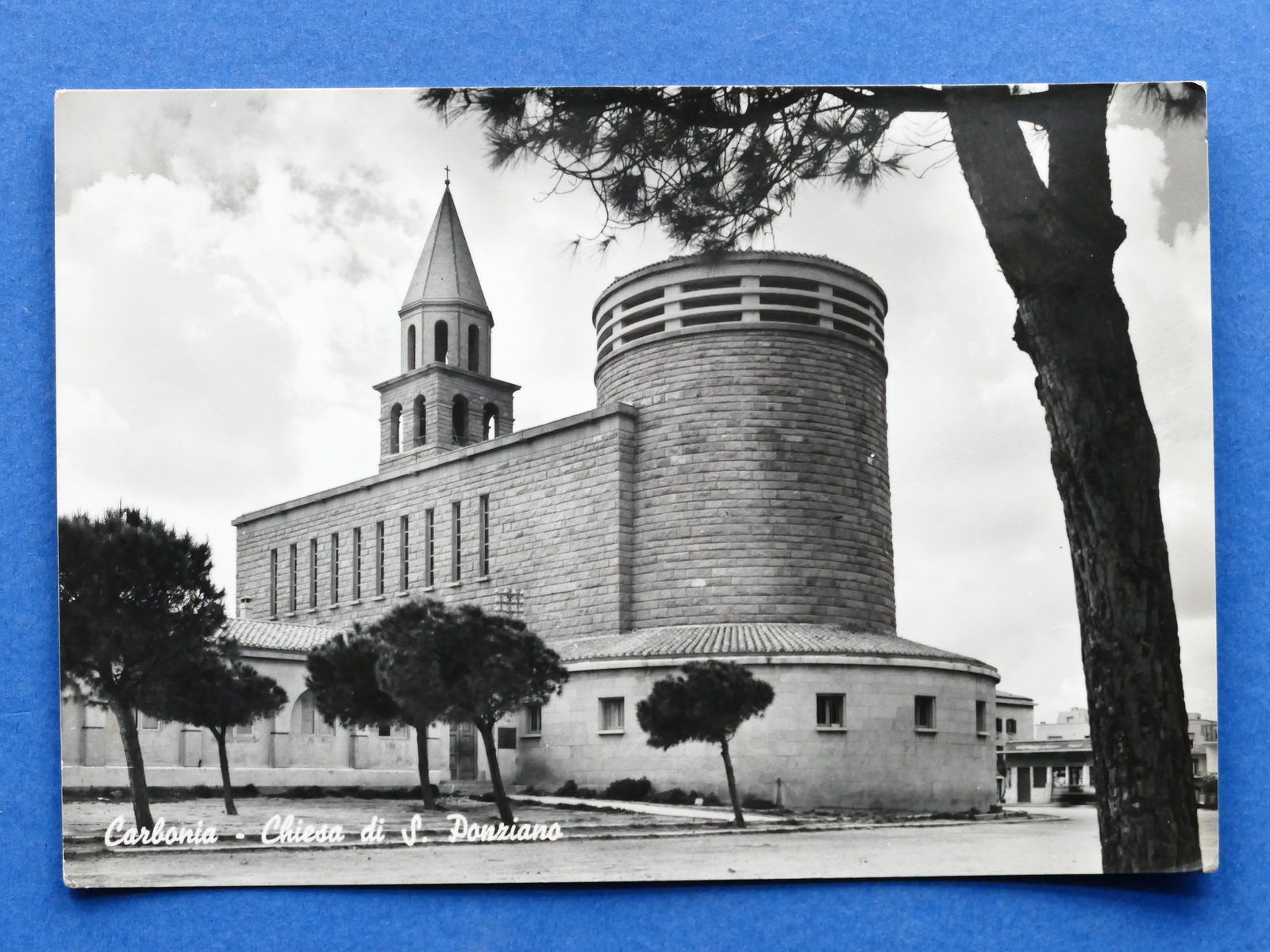 Cartolina Carbonia - Chiesa di S. Ponziano - 1960 ca..