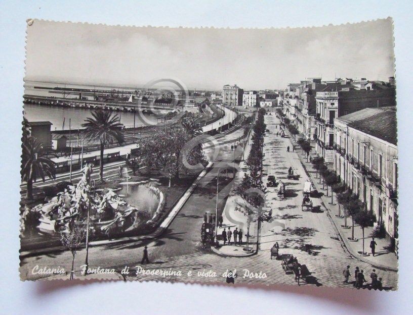 Cartolina Catania - Fontana di Proserpina e Porto 1958.
