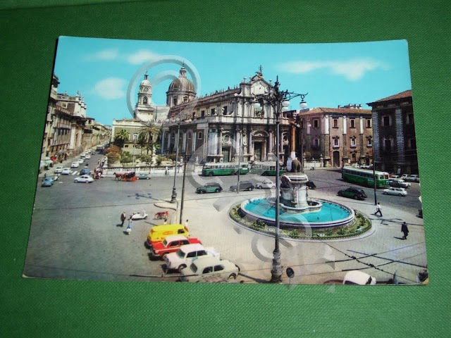 Cartolina Catania - Piazza Duomo 1960 ca.