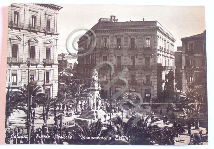 Cartolina Catania - Piazza Stesicoro e Mon Bellini 1953.