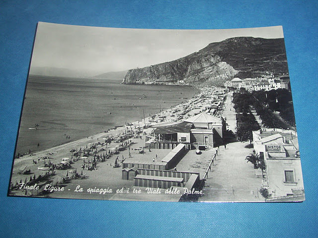 Cartolina Finale Ligure - Spiaggia Viali delle Palme