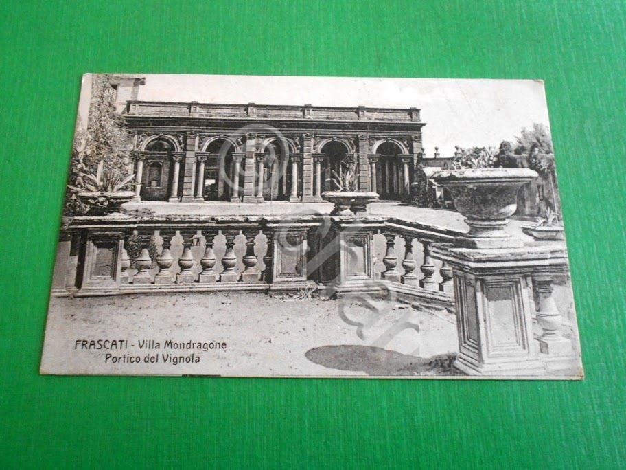 Cartolina Frascati - Villa Mondragone - Portico del Vignola 1909.