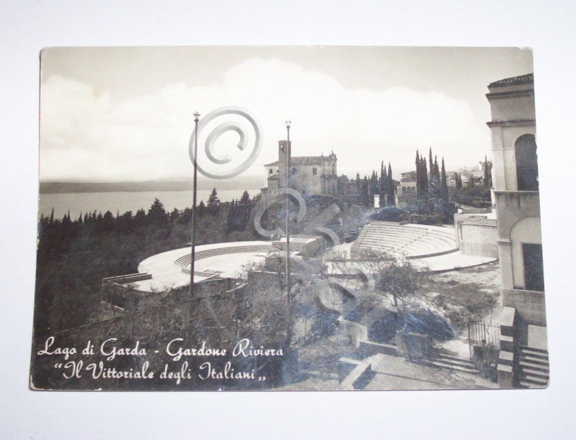 Cartolina Gardone Riviera - Il Vittoriale 1954.
