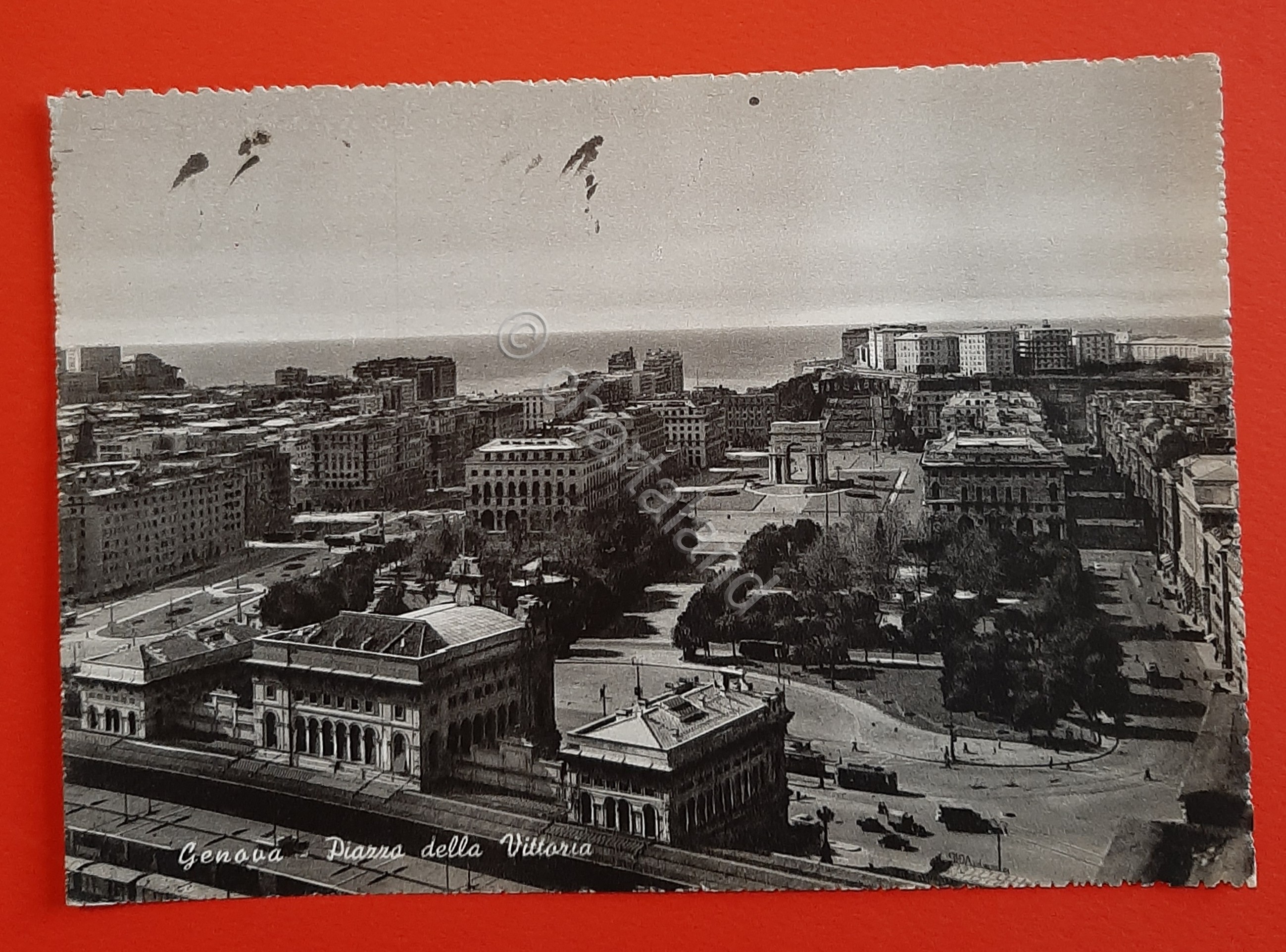 Cartolina Genova - Piazza della Vittoria - 1961