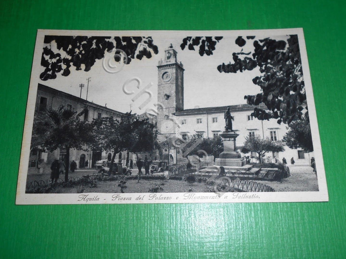 Cartolina L'Aquila - Piazza del Palazzo e Monumento a Sallustio …