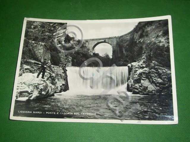 Cartolina Licciana Nardi - Ponte e Cascata sul Taverone 1951.