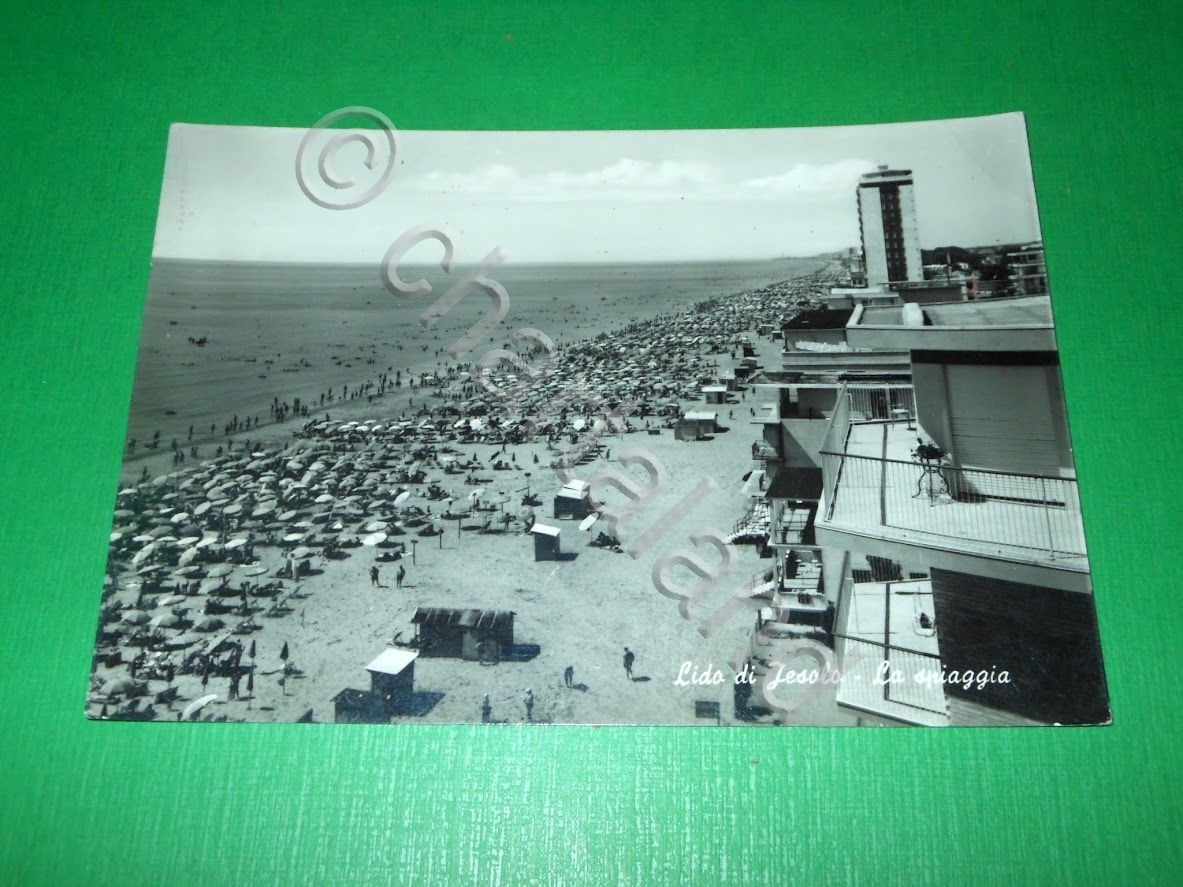 Cartolina Lido di Jesolo - La spiaggia 1966