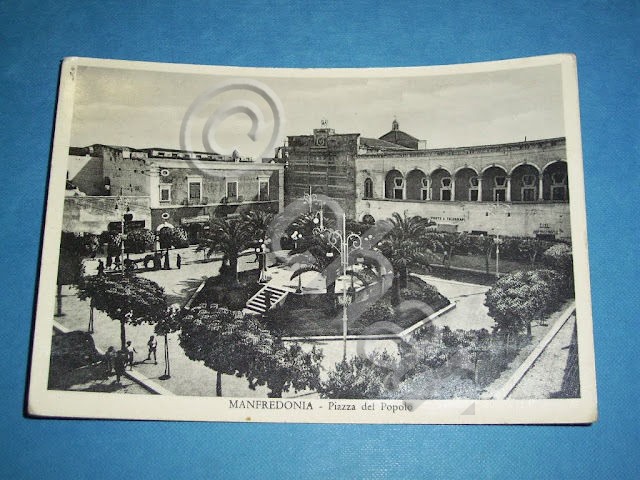 Cartolina Manfredonia - Piazza del Popolo 1956.
