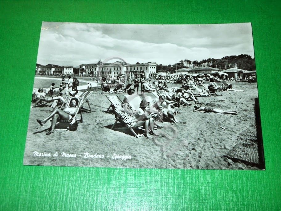 Cartolina Marina di Massa - Bondano - Spiaggia 1962