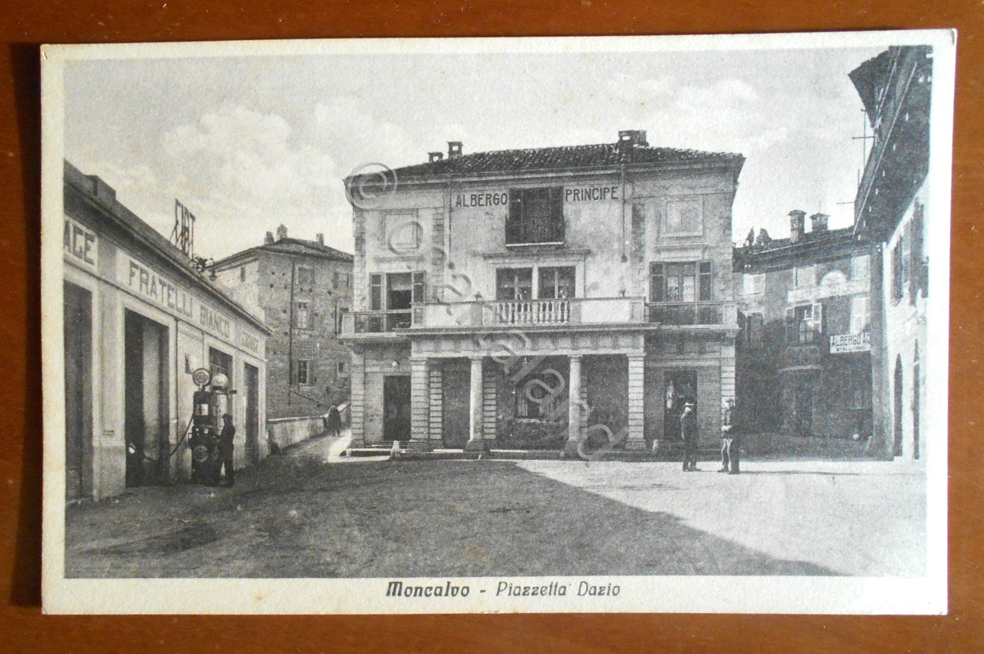Cartolina Moncalvo - Piazzetta Dazio - 1920 ca.