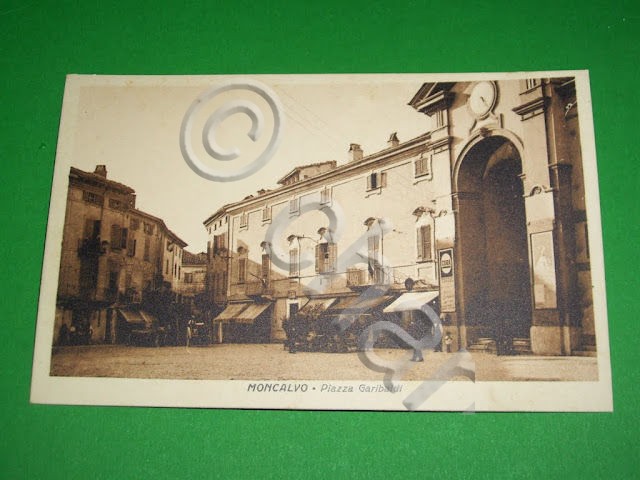 Cartolina Moncalvo ( Asti ) - Piazza Garibaldi 1930 ca …