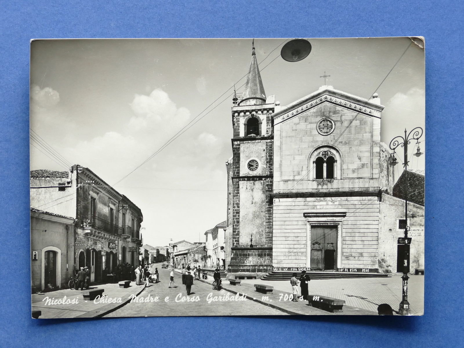 Cartolina Nicolosi - Chiesa Madre e Corso Garibaldi - 1955.