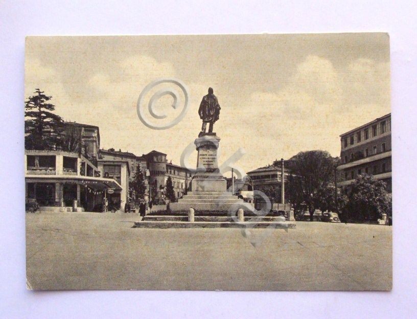 Cartolina Perugia - Monumento a Garibaldi 1950 ca.