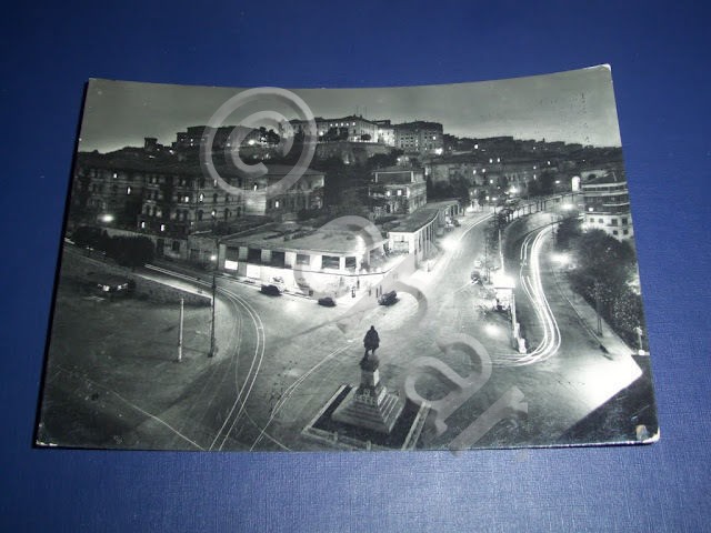 Cartolina Perugia - Notturno dal Largo Cacciatori delle Alpi 1954.