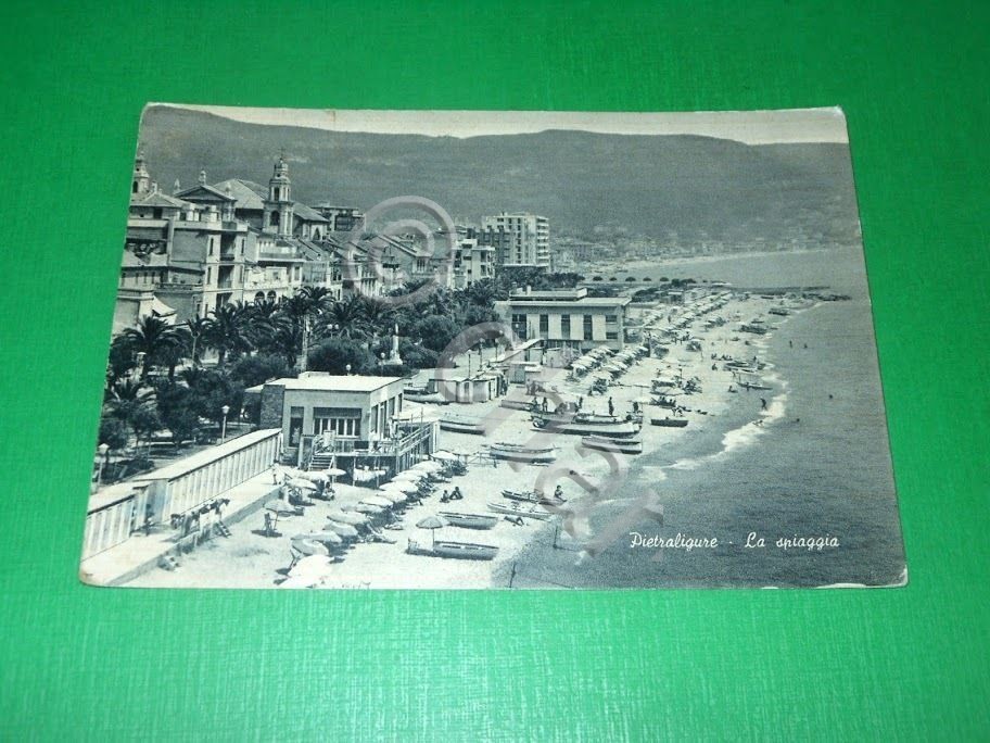 Cartolina Pietra Ligure - La spiaggia 1963.