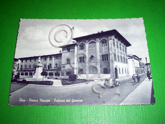 Cartolina Pisa - Piazza Mazzini - Palazzo del Governo 1957.