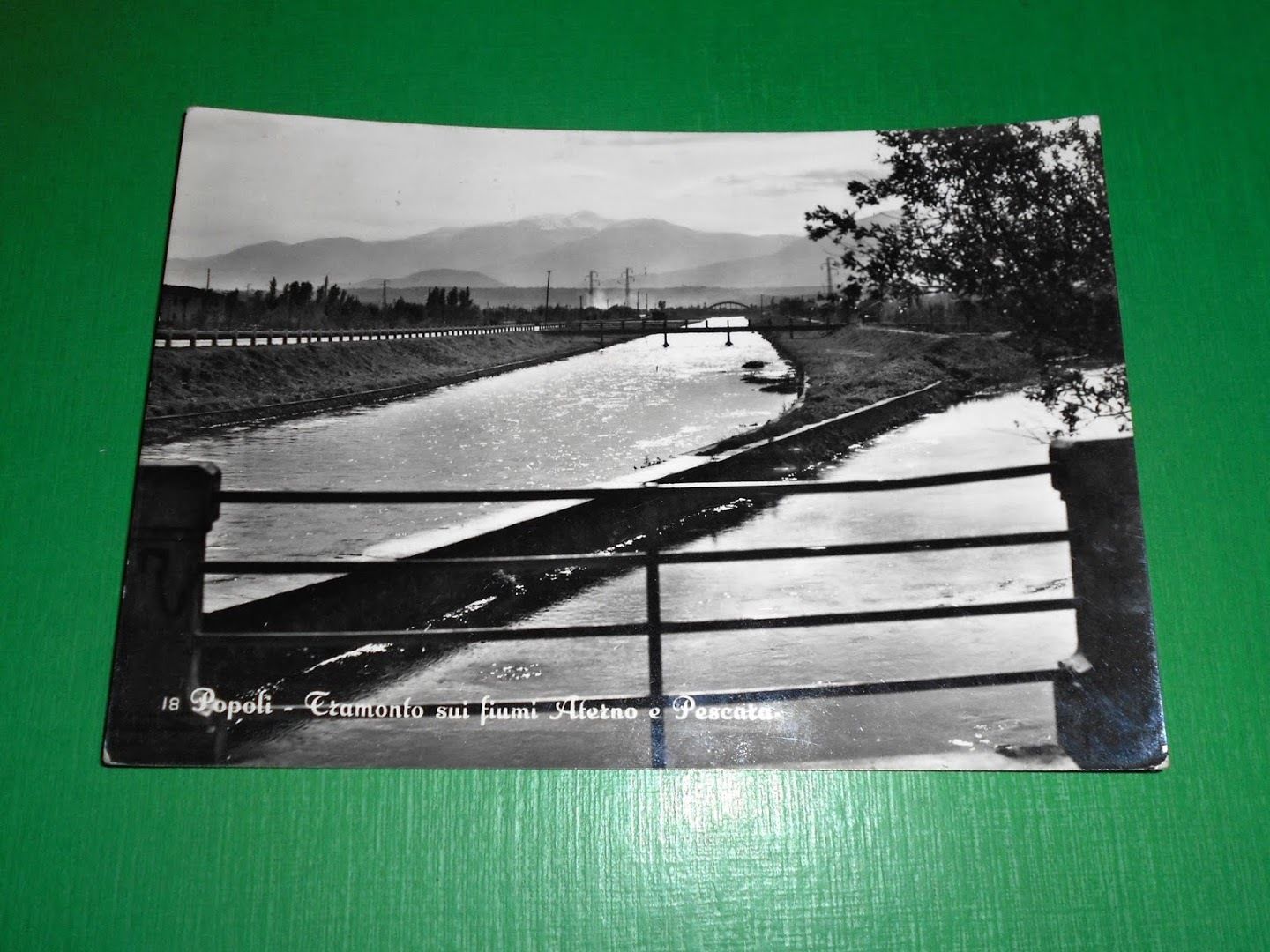 Cartolina Popoli - Tramonto sui fiumi Aterno e Pescara 1957.