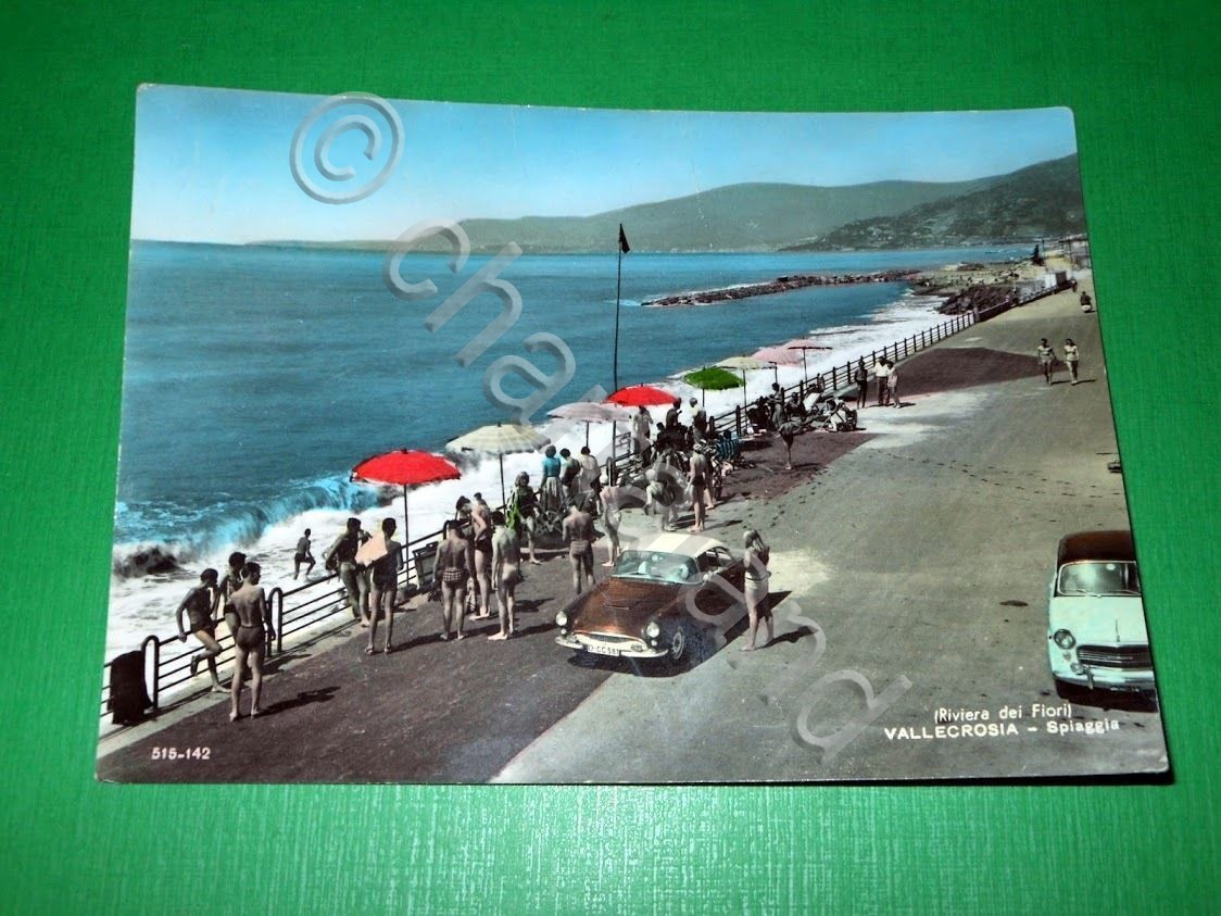Cartolina Riviera dei Fiori - Vallecrosia - Spiaggia 1960.