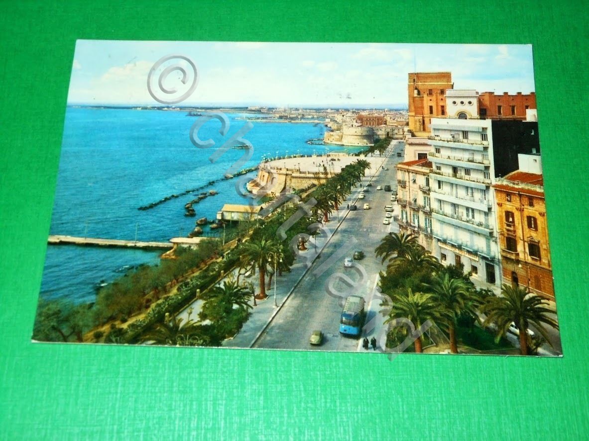 Cartolina Taranto - Lungomare Vittorio Emanuele 1971.
