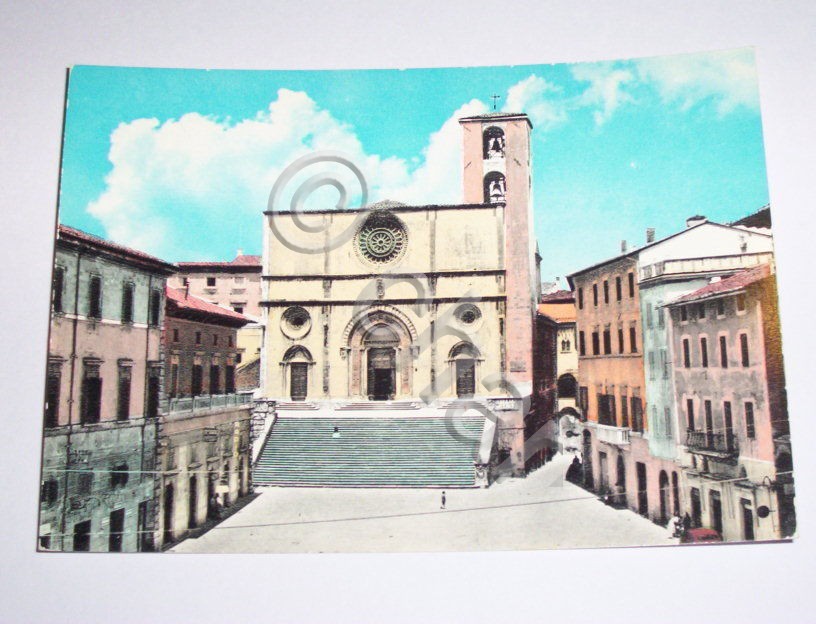 Cartolina Todi - Piazza Vitt. Emanuele II 1972.