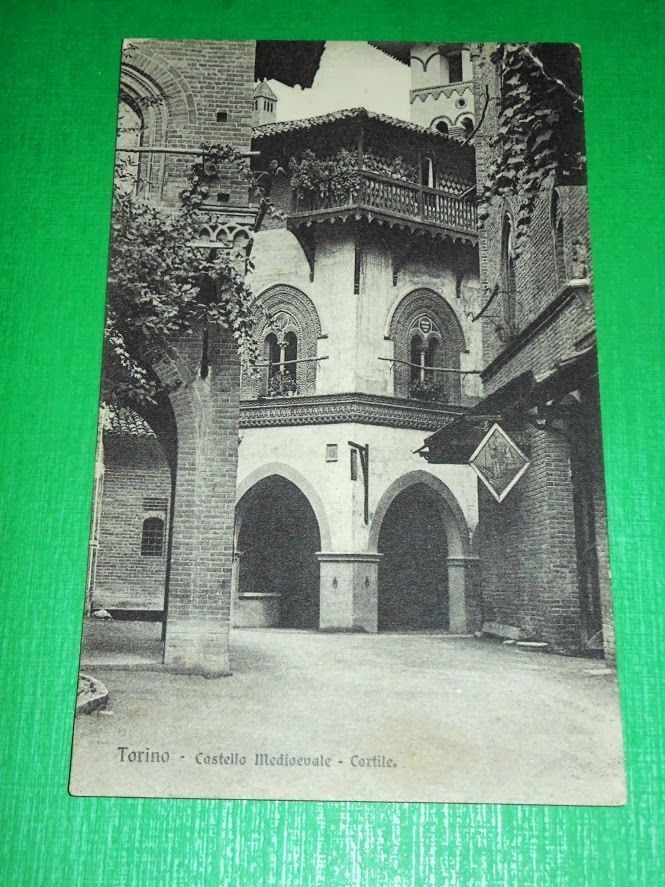Cartolina Torino - Castello Medioevale - Cortile 1923.