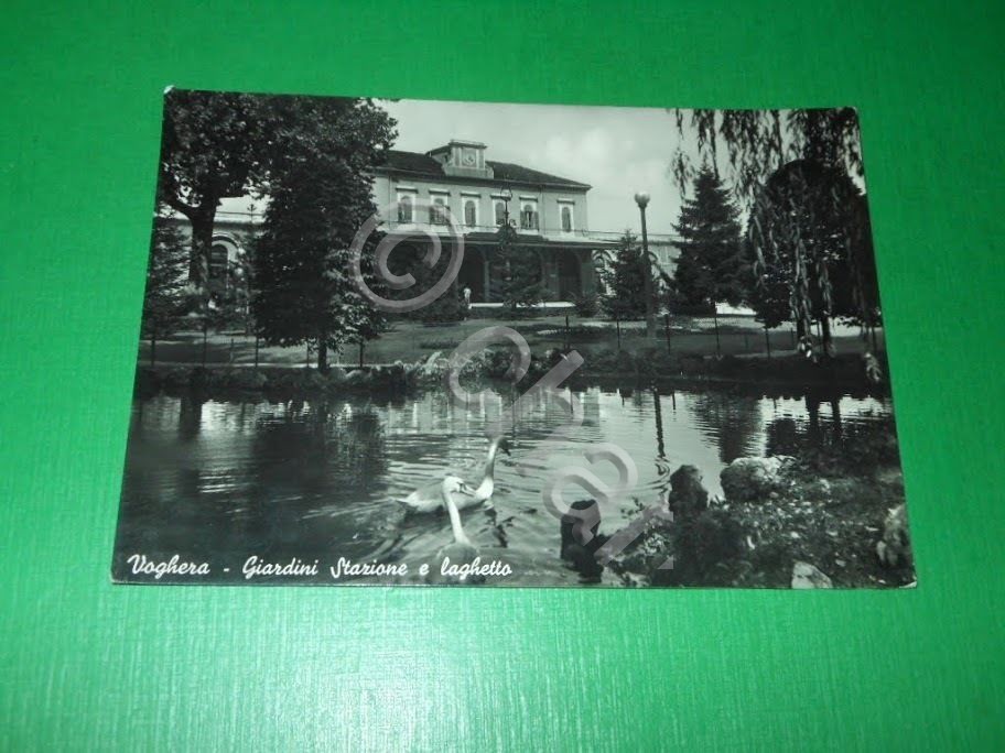 Cartolina Voghera - Giardini Stazione e laghetto 1955.