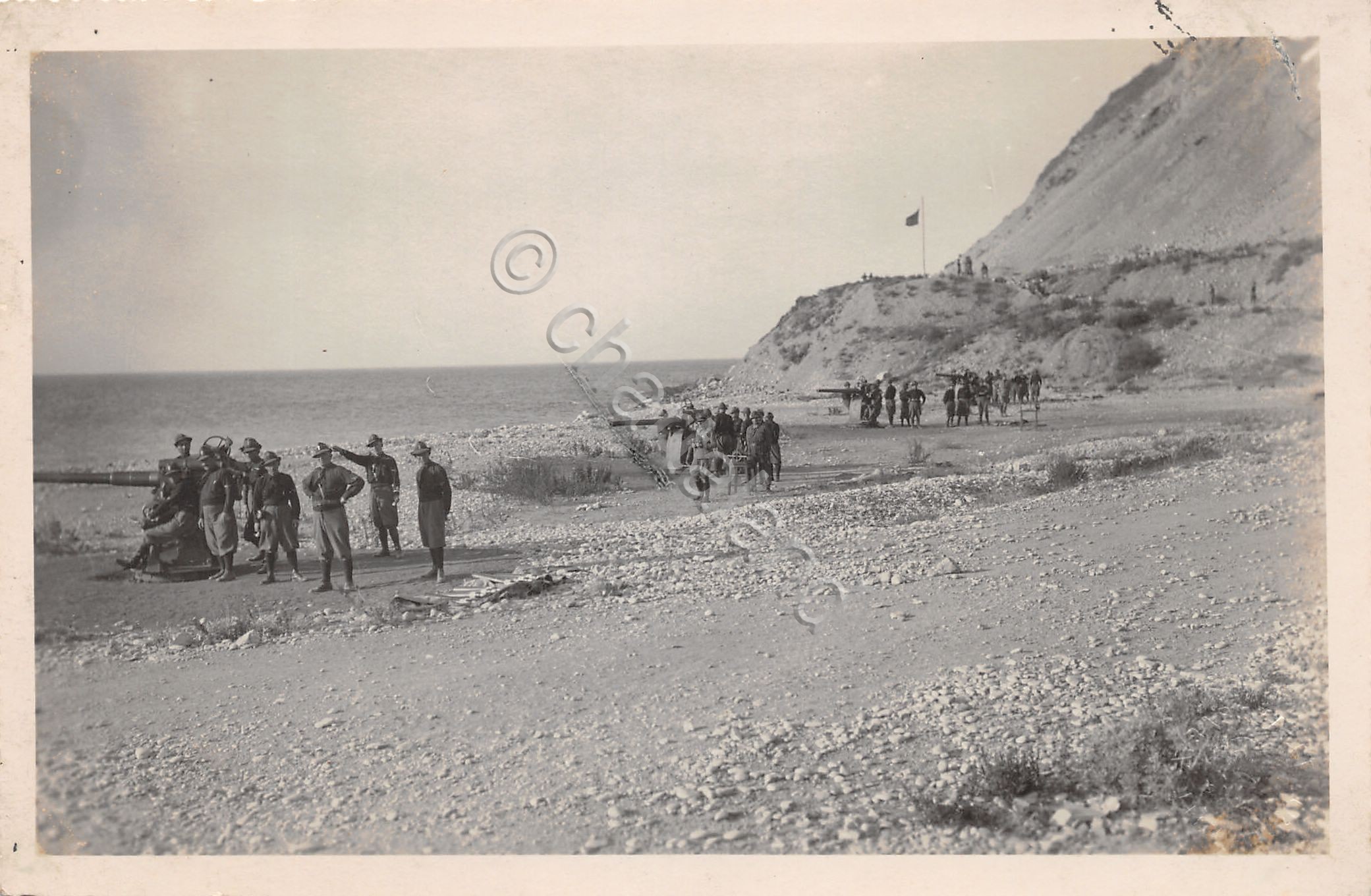 Foto Alpini in gruppo in una base anni '30