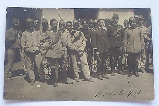 Foto Cartolina - gruppo di militari in uniforme 1909