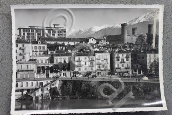 Foto d'archivio per cartolina panorama di Ivrea Castello - anni …