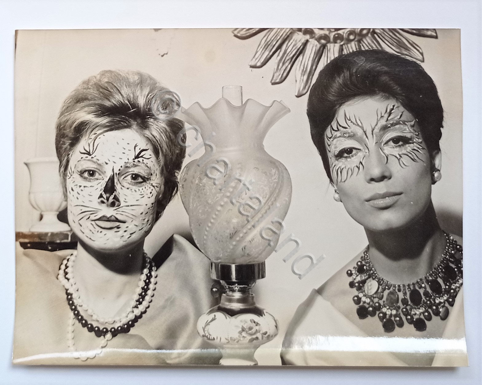 Foto dell'Agenzia Farabola Milano - Maquillage da sera per Balli …