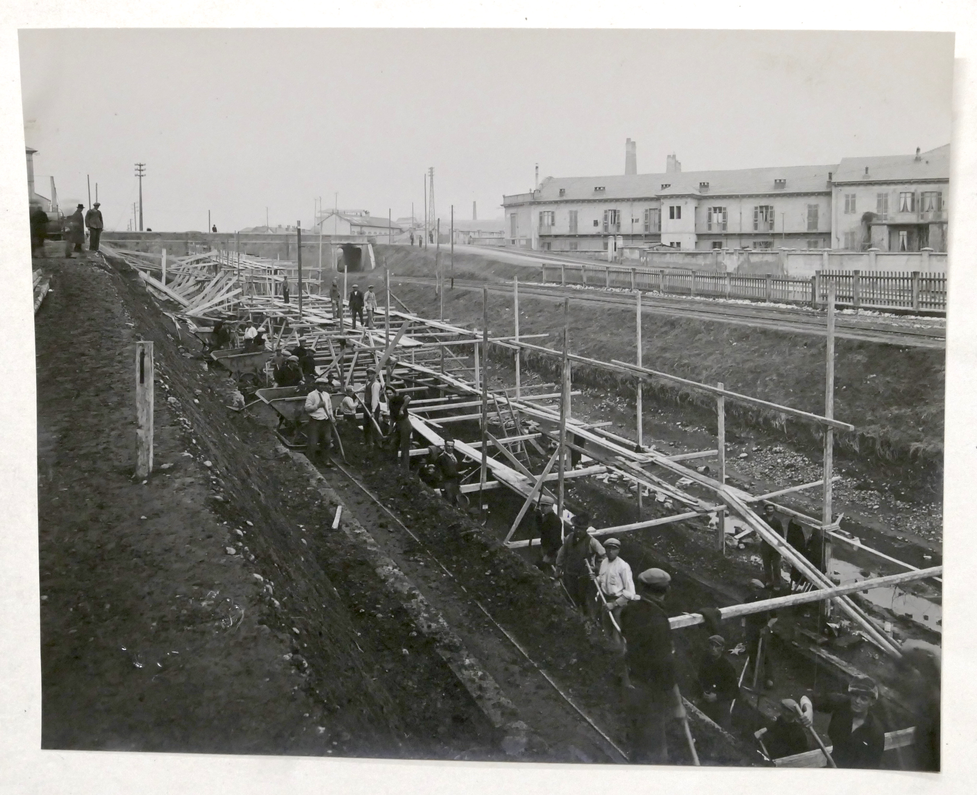 Fotografia Casale Monferrato - Sistemazione binari della ferrovia - 1930 …