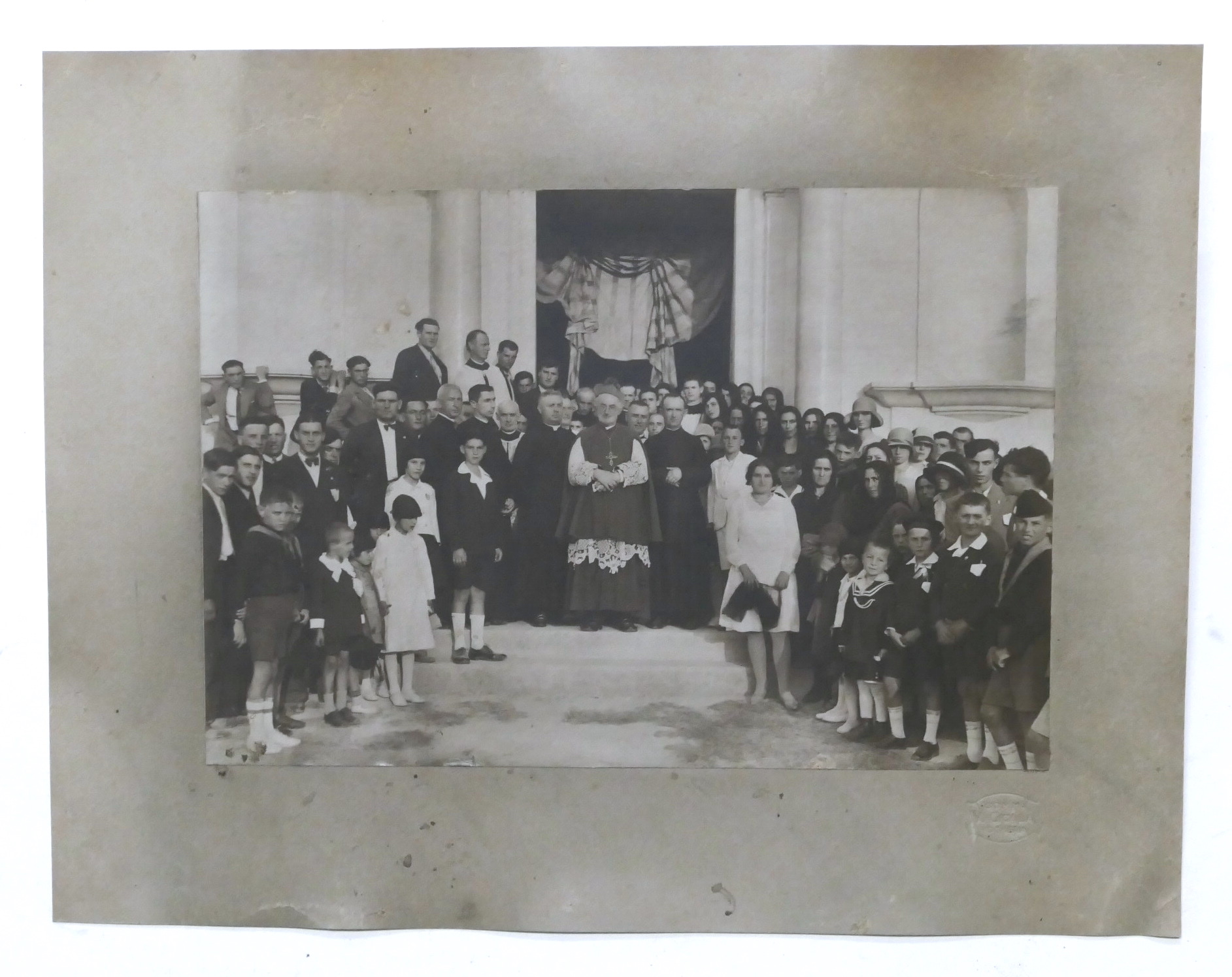 Fotografia d'epoca - Parrocchia di Voghera - Curia e gruppo …