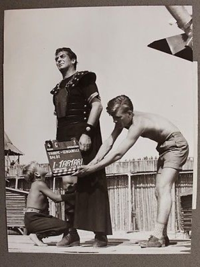 Fotografia d'epoca cinema Victor Mature nel film i Tartari del …