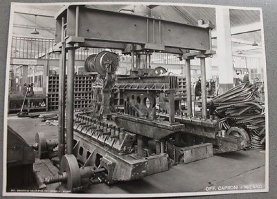 Fotografia epoca Officine Caproni Milano '48 pressa Schuler