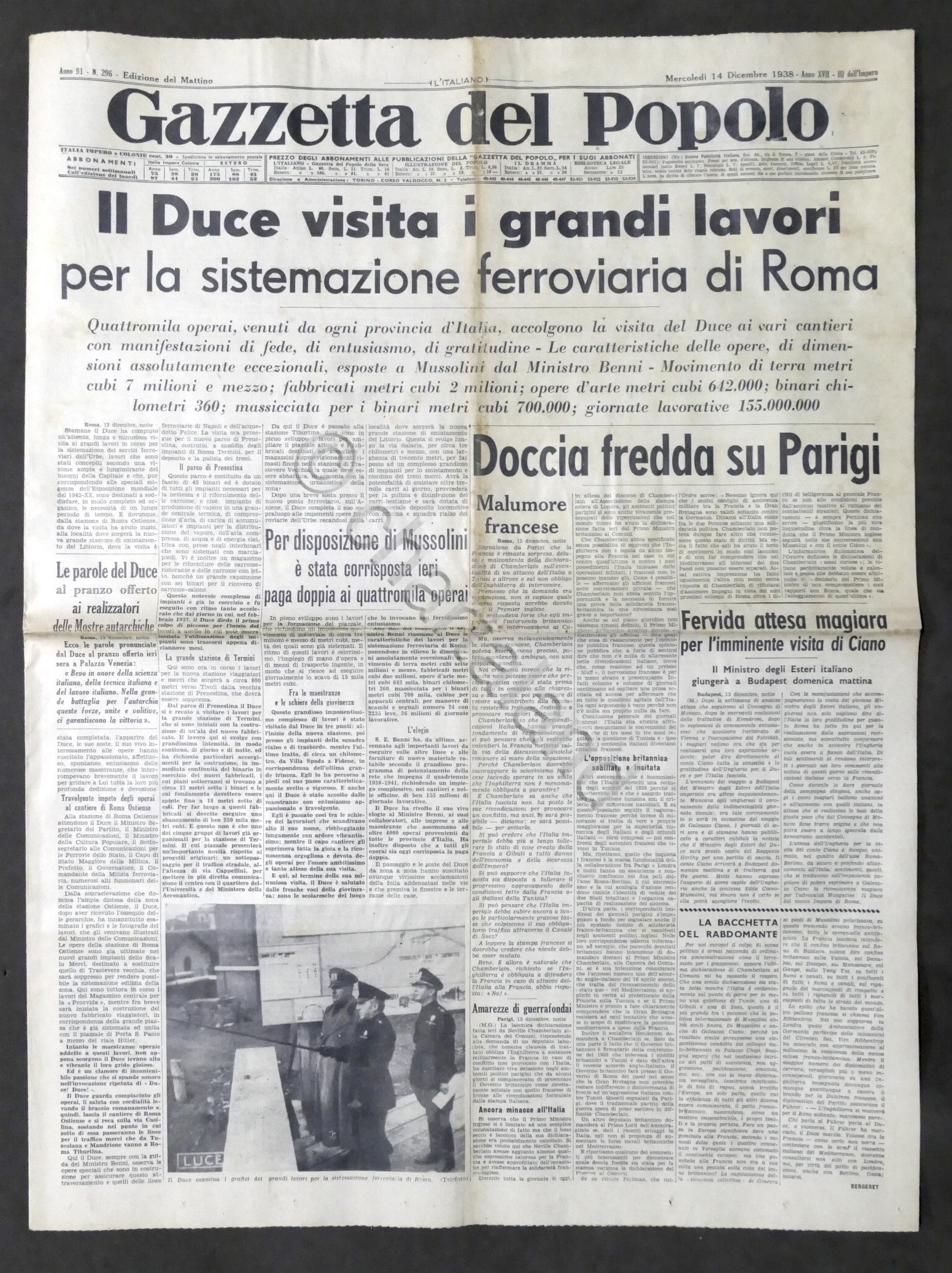 Giornale Gazzetta del Popolo N. 296 - Duce visita i …