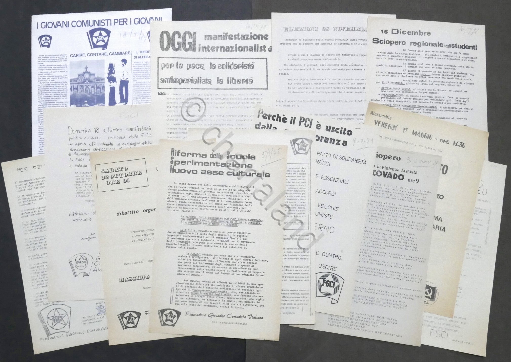 Lotto 13 volantini F.G.C.I. Federazione Giovanile Comunista Italiana - anni …